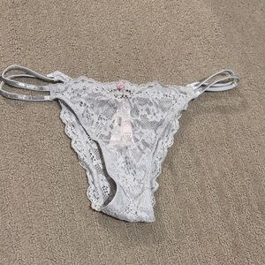🆕 Victoria's Secret Dream Angels Brazilian Lace Panty. L. NWT!💥